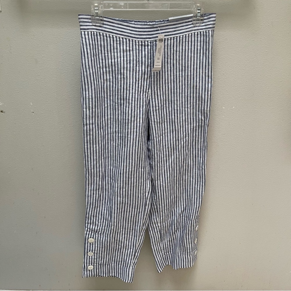 NWT Chico’s Crop Pull On Straight Pants